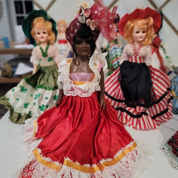 Alco dolls of the world set of 10. various conditions very ornate and pretty - Picture 3 of 16